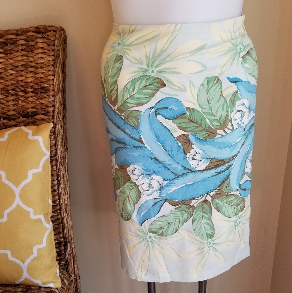 🛒Old Navy Hawaiian Print Skirt - Size 8